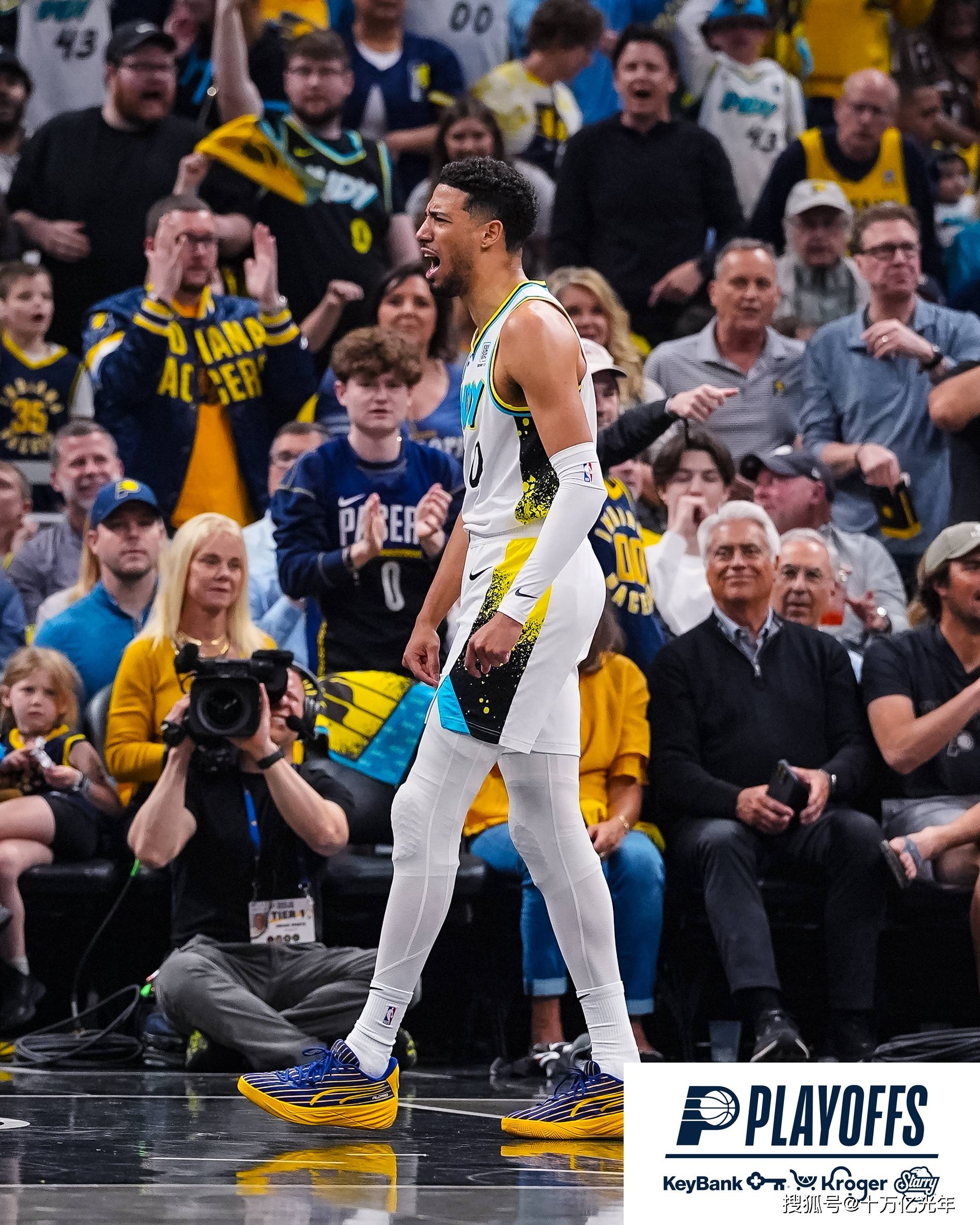 关于西亚卡姆连续二十场比赛得分超过比赛规则变更，雄鹿不断突破！全场沸腾不已的信息-爱游戏